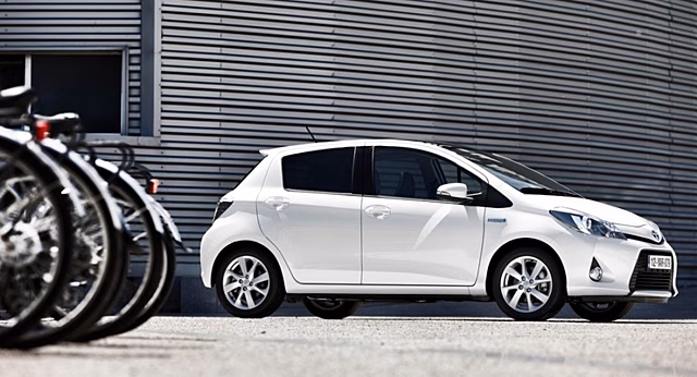 Toyota вместо выпуска нового Yaris провела рестайлинг актуальной модели