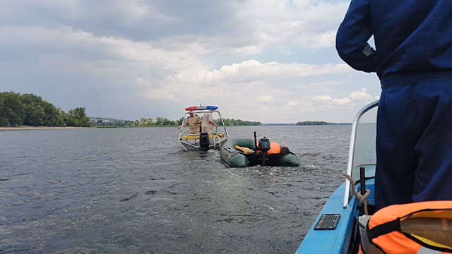 В Чардыме обнаружили дрейфующую по Волге лодку с трупом