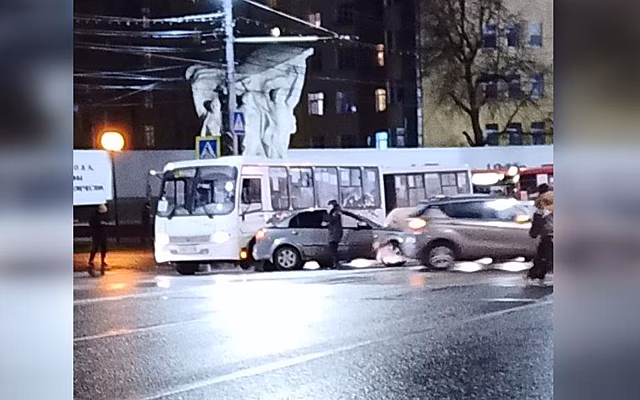 В центре Рязани произошло ДТП из-за неработающего светофора