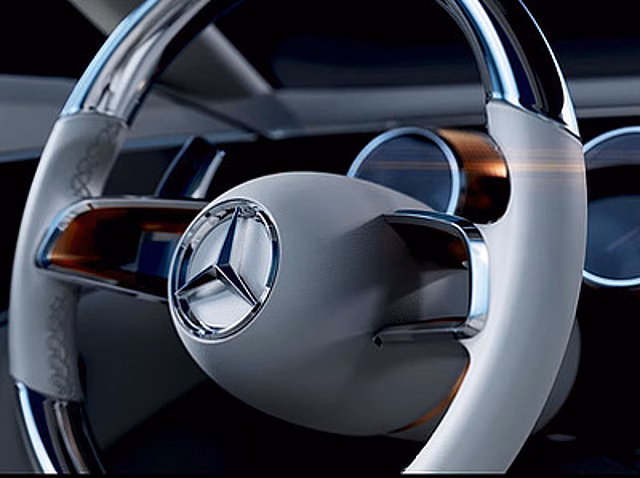 Mercedes-Benz готовится к показу роскошного купе Maybach