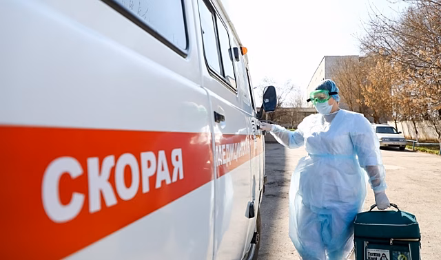 В центре Волгограда иномарка сбила 49-летнего пешехода