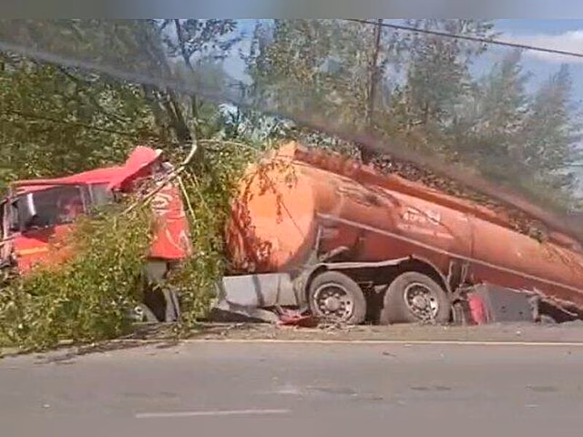 Бензовоз съехал в кювет на Магистральной в Чите