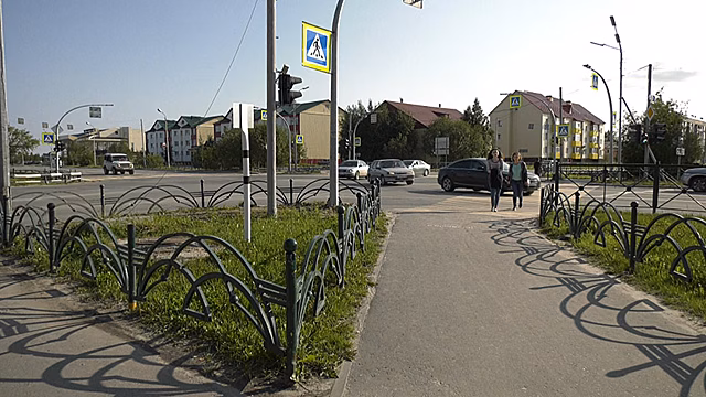 На перекрестке в центре Ноябрьска до конца сентября установят новые светофоры