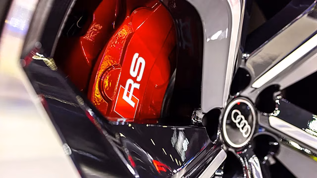 Audi отзывает 96 тысяч электромобилей e-tron и Q8 e-tron