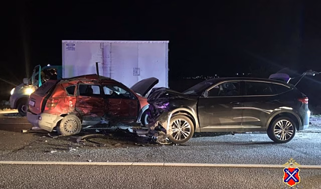 На трассе под Волгоградом Pontiac спровоцировал ДТП с 4 пострадавшими