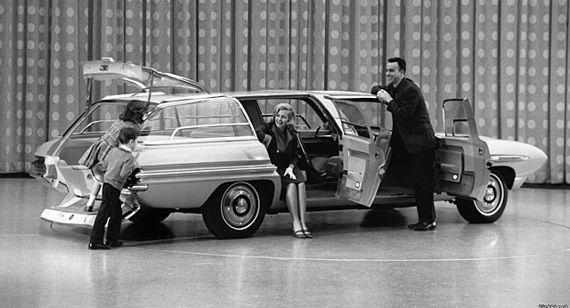 Ford Aurora — концепт универсала для всей семьи