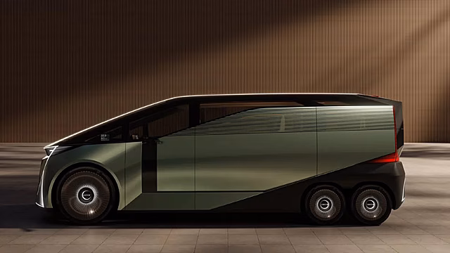 Минивэн с шестью колёсами: Lexus представил очень необычный концепт-кар