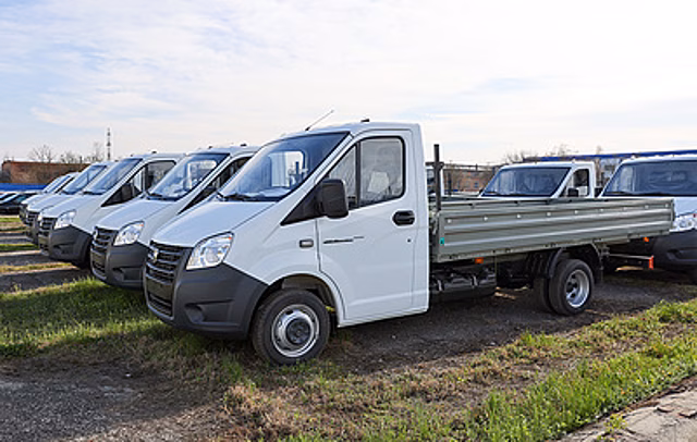 "Автостат": в России продажи новых LCV за шесть месяцев снизились почти на 20%