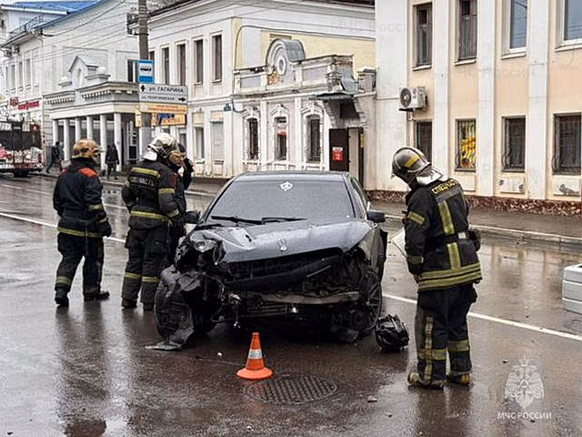 Mercedes сбил пешехода в Калуге