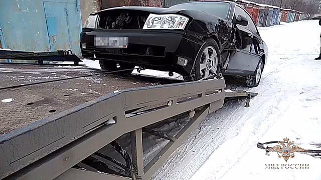В Омске задержана группа лиц, похищавшая деньги страховых компаний