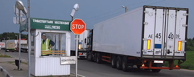 Польские и белорусские перевозчики придумали, как обходить санкции ЕС с помощью тягачей