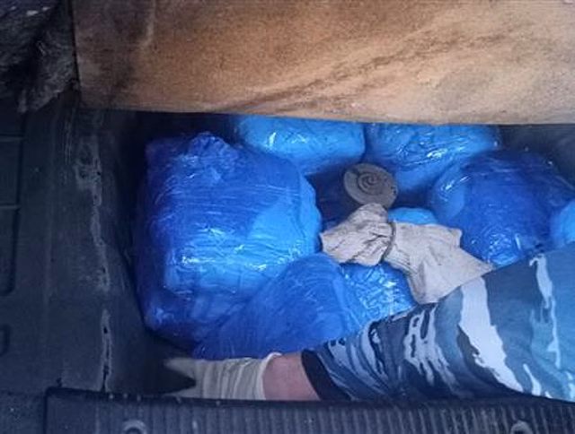 За сутки в Самарской области остановили два автомобиля с 7 кг наркотиков