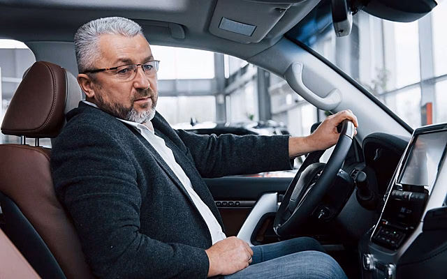 Врач дал полезные советы автовладельцам с заболеваниями