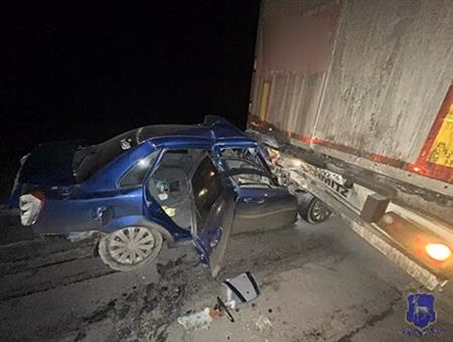 Большегруз без "аварийки" стал причиной ДТП в Самарской области