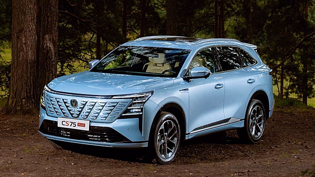 В России Changan снизил цену на популярный кроссовер