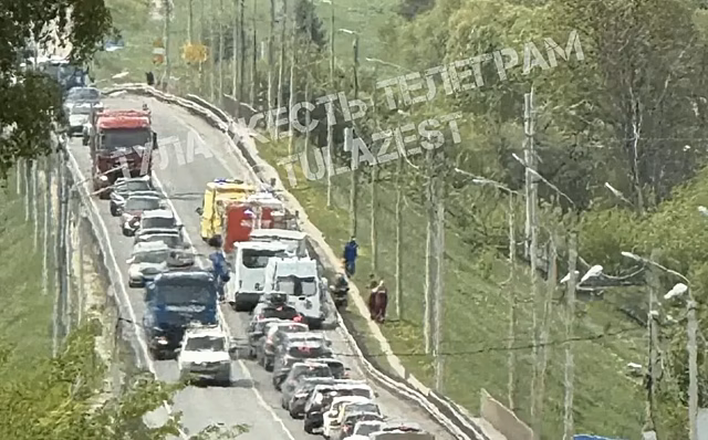 В Туле на Калужском шоссе произошло серьезное ДТП