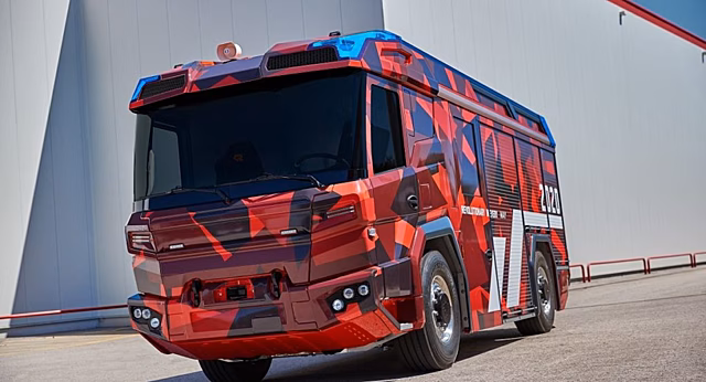Volvo Penta и Rosenbauer впервые представили электрическую пожарную машину