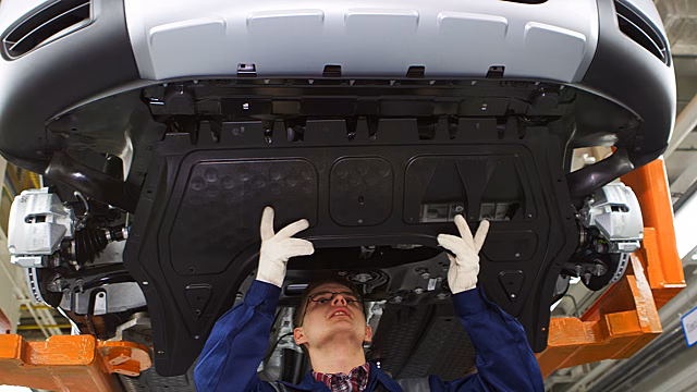 КамАЗ и ГАЗ хотят переманить рабочих с бывшего завода Volkswagen