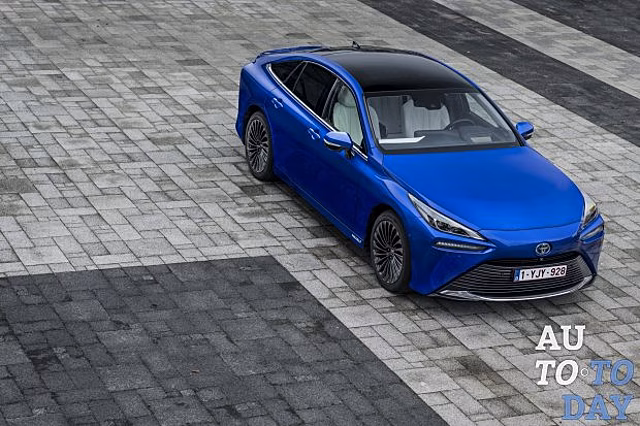 Европейская Toyota Mirai показана официально
