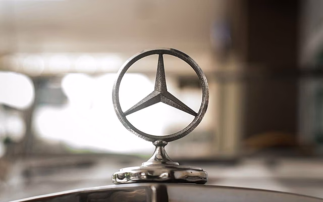 Собрали для вас подборку величайших хитов автомобилестроения 80-90-х годов