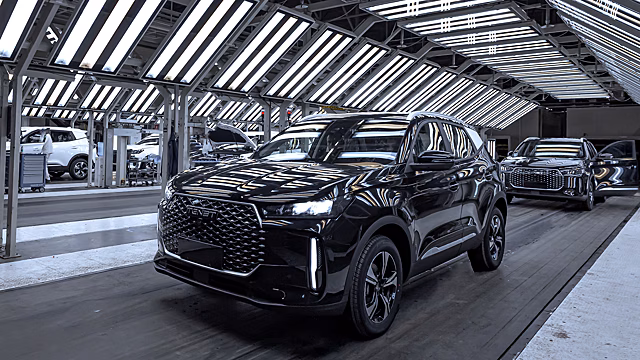 В России появятся новые автобренды: что они будут выпускать