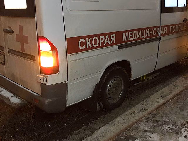 Автобус протаранил забор школы в Подмосковье