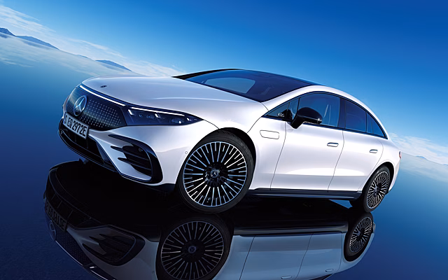 Mercedes EQS в новом поколении избавится от рыбообразного дизайна и сенсорных кнопок