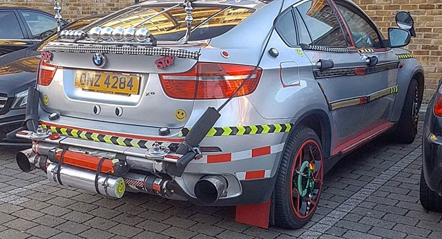 В Сети опубликовали фото самой странной модели BMW X6