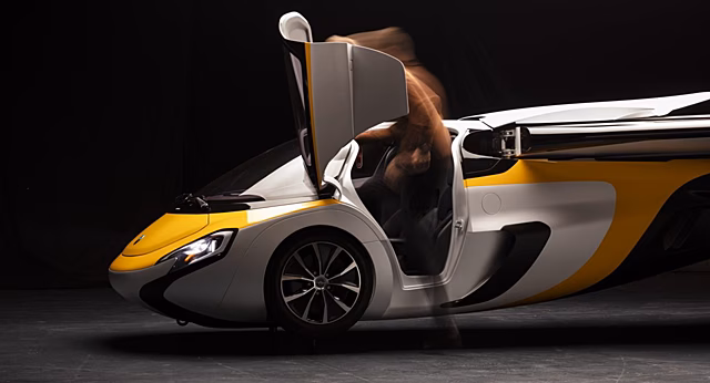 AeroMobil первый в мире фактический летающий автомобиль