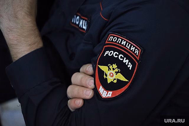 В Перми мужчина избил двух девочек