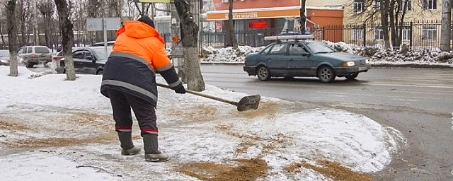 В Смоленске установят знаки, запрещающие стоянку транспорта во время уборки снега