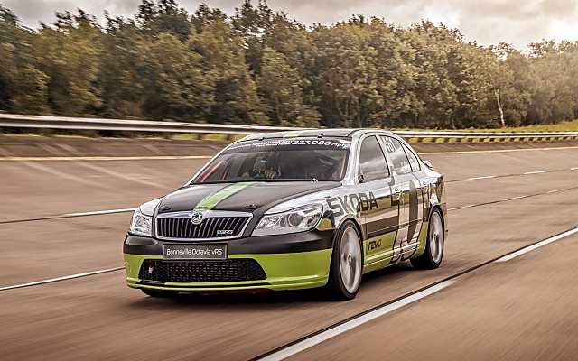 Skoda восстановила спецверсию седана Octavia RS