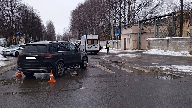 80-летнюю женщину сбили на «зебре» в Вологде