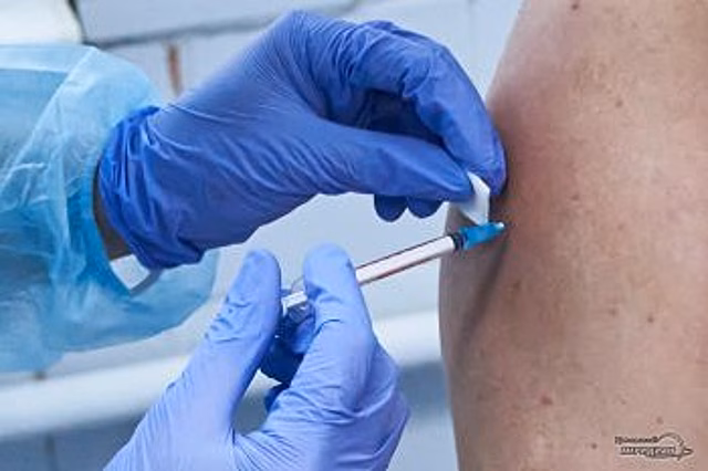 В трёх ТЦ Екатеринбурга откроют новые пункты вакцинации от коронавируса