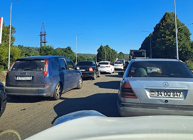 Пробки не только в Крым: какова ситуация на дорогах вблизи краснодарских курортов