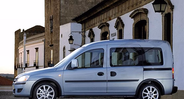Lada Largus Cross или Opel Combo Life? Три аргумента в пользу каждого