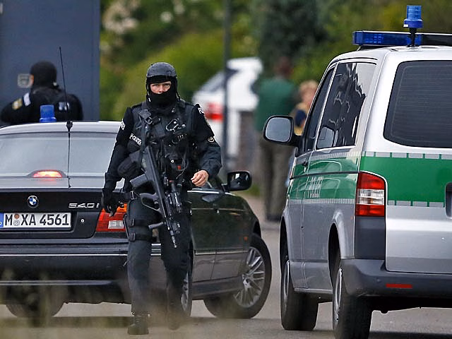 В Германии грузовик врезался в толпу людей