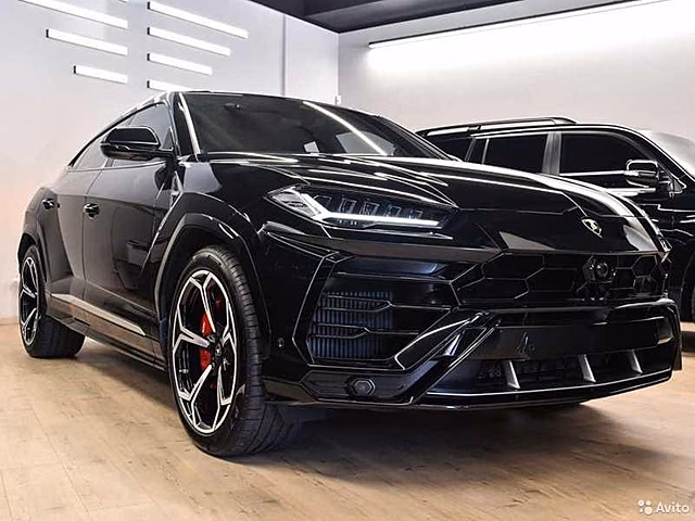 В топ-3 самых дорогих авто в продаже в Новосибирске оказались Lamborghini Urus, Mercedes-Benz G-класс AMG, Honda NSX