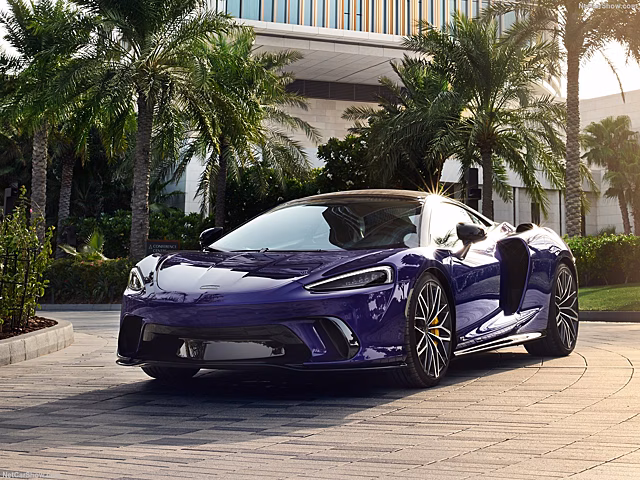 В Китае под отзыв попали дорогие суперкары McLaren GT