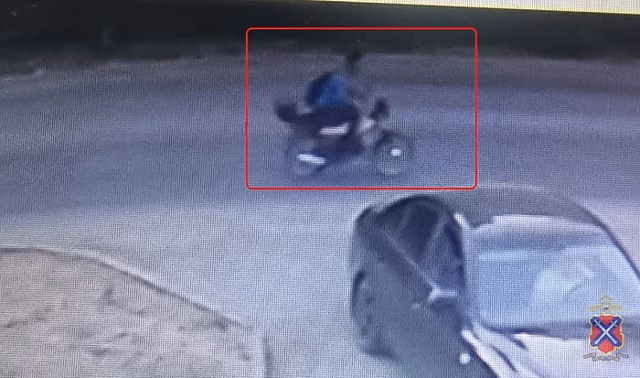 В Волгограде ищут мотоциклиста, сбившего 12-летнюю школьницу на переходе