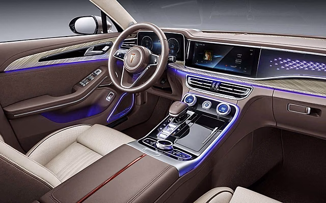 Hongqi представила в России седан H9 в версии Executive