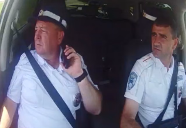 В Краснодарском крае госавтоинспекторы экстренно доставили в больницу пенсионерку с сердечным приступом