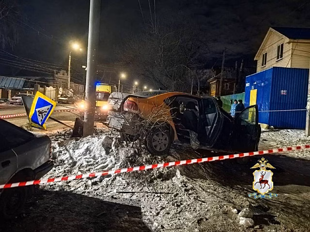Виновник ДТП с погибшими на остановке в Сормове получил права 3 месяца назад