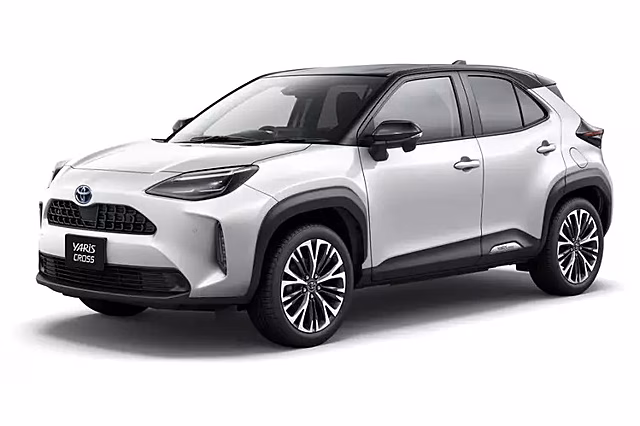 Дешевле китайцев на 700 тысяч, но с правым рулем: почему Toyota Yaris Cross может обвалить рынок кроссоверов