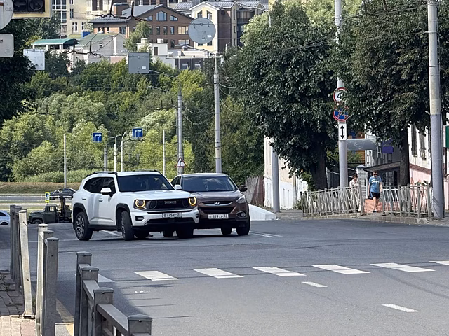 Во Владимире столкнулись Hyundai j35 и Haval H7