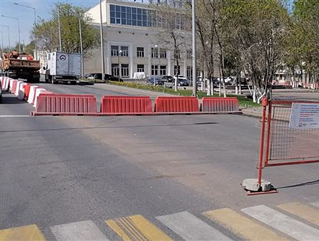 Из-за прорыва на ул. Ново-Садовой ограничено движение транспорта