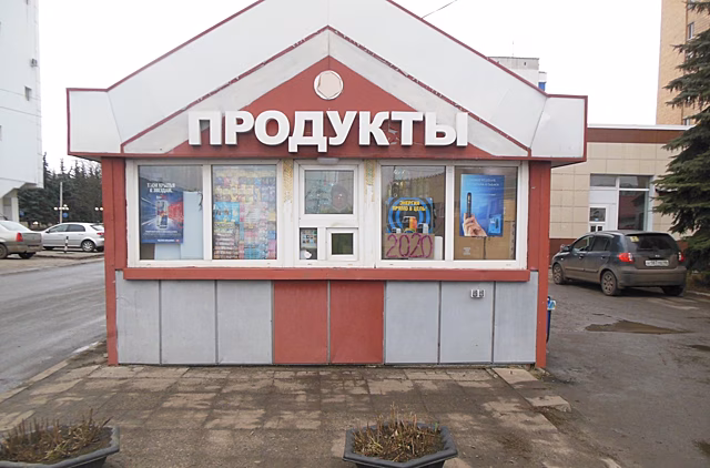 В Курске обнаружили 10 незаконно установленных ларьков