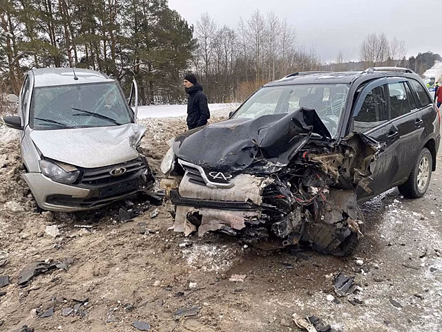 В аварии в Завьяловском районе пострадали 3 человека