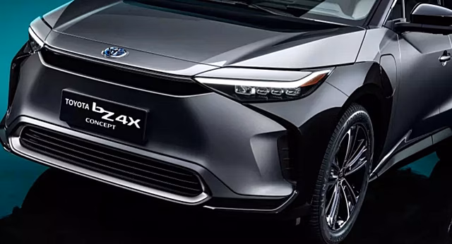 СМИ: Toyotа препятствует массовому распространению электрокаров в США