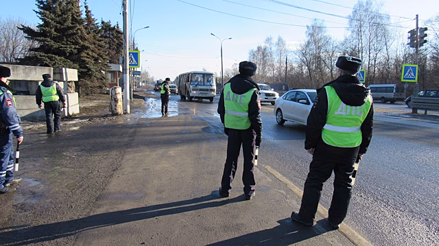 За праздники нижегородцы 15 раз сообщили о пьяных водителях на дорогах